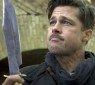 Brad Pitt mostrando a potência de sua faca!
