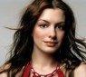Anne-Hathaway_01