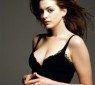 Anne-Hathaway_11