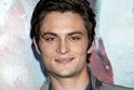 Shiloh Fernandez entra para o elenco do remake de The Evil Dead