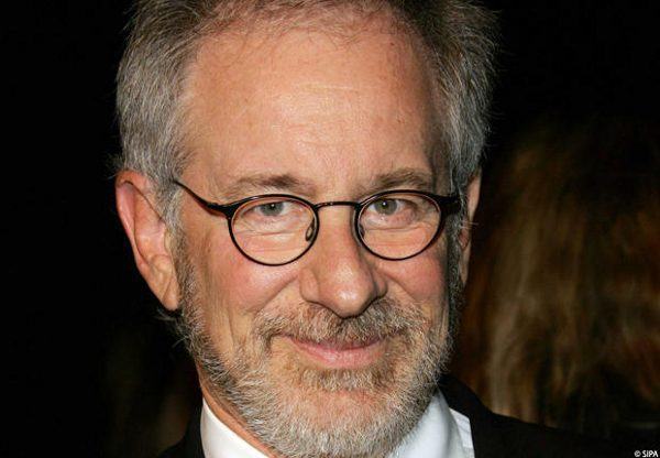 Intelligent Life | Jay Roach vai escrever e dirigir ficção de Steven Spielberg