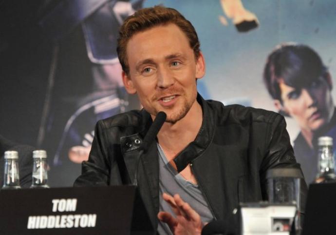 Tom Hiddleston comenta o sucesso de Os Vingadores fala sobre Thor 2 -  Cinema com Rapadura