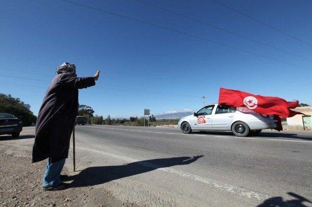 Caravane de remerciement Sidi Bouzid , Tunisia. 2011. © Ons Abid