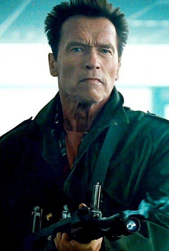 Arnold-Schwarzenegger-in-The-Expendables-2-2012-Movie-Image2-e1344968241627