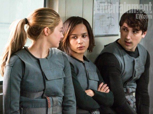 divergent-shailene-woodley-zoe-kravitz-ben-lloyd-hughes-600x446