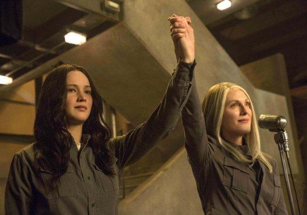 the-hunger-games-mockingjay-part-1-lawrence-moore-600x421