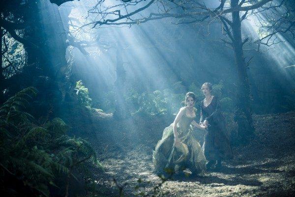 into-the-woods-anna-kendrick-emily-blunt-600x400