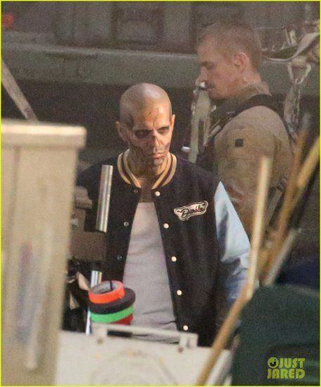 suicide-squad-cast-seen-in-costume-on-set-02