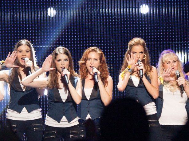 pitch-perfect-2-image-hailee-steinfeld-anna-kendrick-brittany-snow-alexis-knapp-rebel-wilson