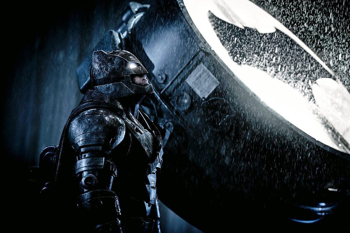 Jeremy Irons diz que Ben Affleck é um Batman extraordinário
