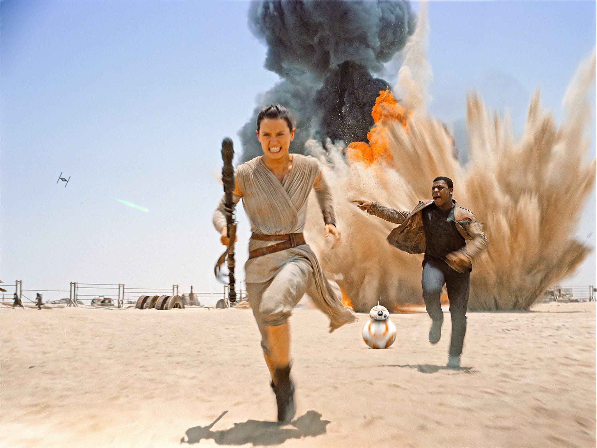 Rey e Finn são destaque em featurettes de Star Wars: O Despertar da Força