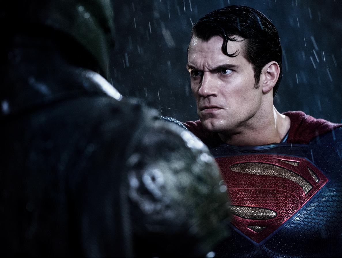 Nova sinopse revela as motivações por trás da batalha em Batman Vs Superman