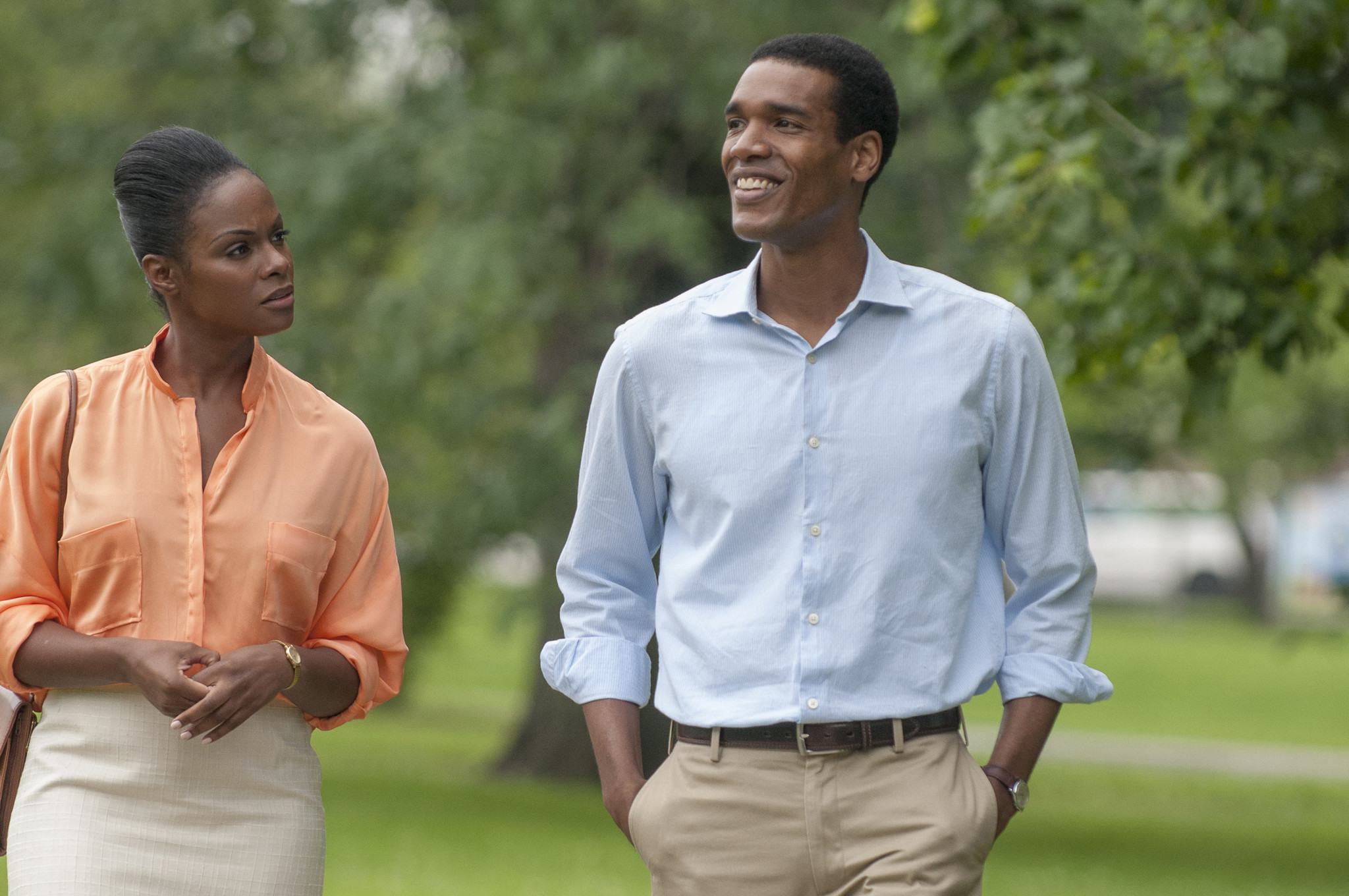 Barack e Michelle Obama vão em seu primeiro encontro no trailer oficial de Southside with You