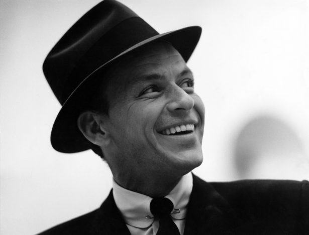 Sinatra | Cinebiografia está morta, diz roteirista
