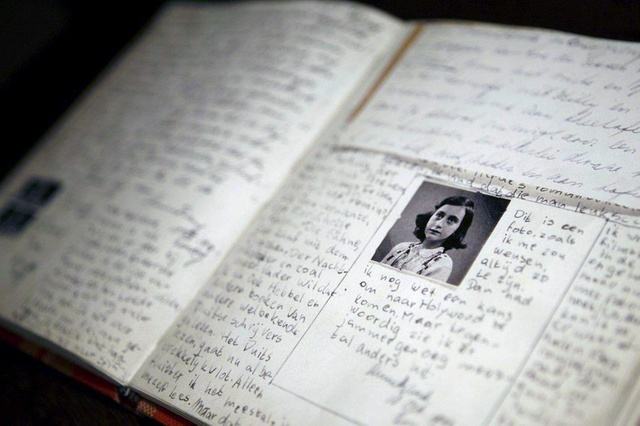 Fox Searchlight vence batalha para produzir filme sobre Diário de Anne Frank