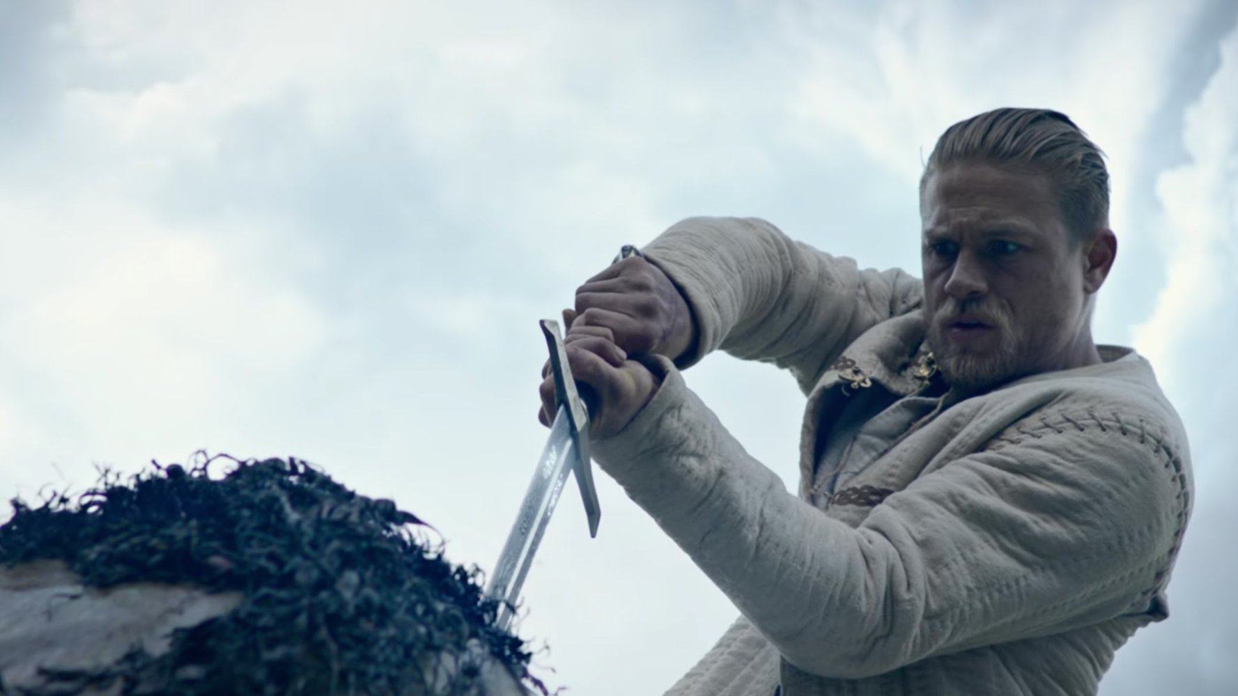 Rei Arhur: A Lenda da Espada | Assista ao novo trailer eletrizante