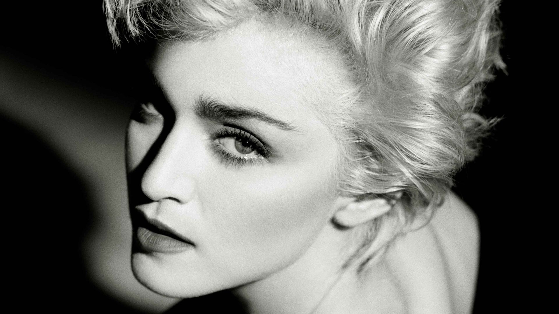 Blonde Ambition | Sem aval de Madonna, biografia da cantora está sendo desenvolvida pela Universal