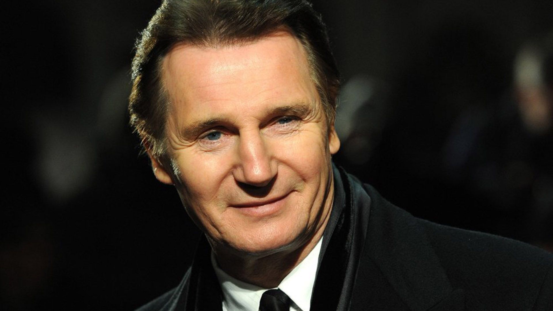 Liam Neeson vai protagonizar remake de filme espanhol de ação