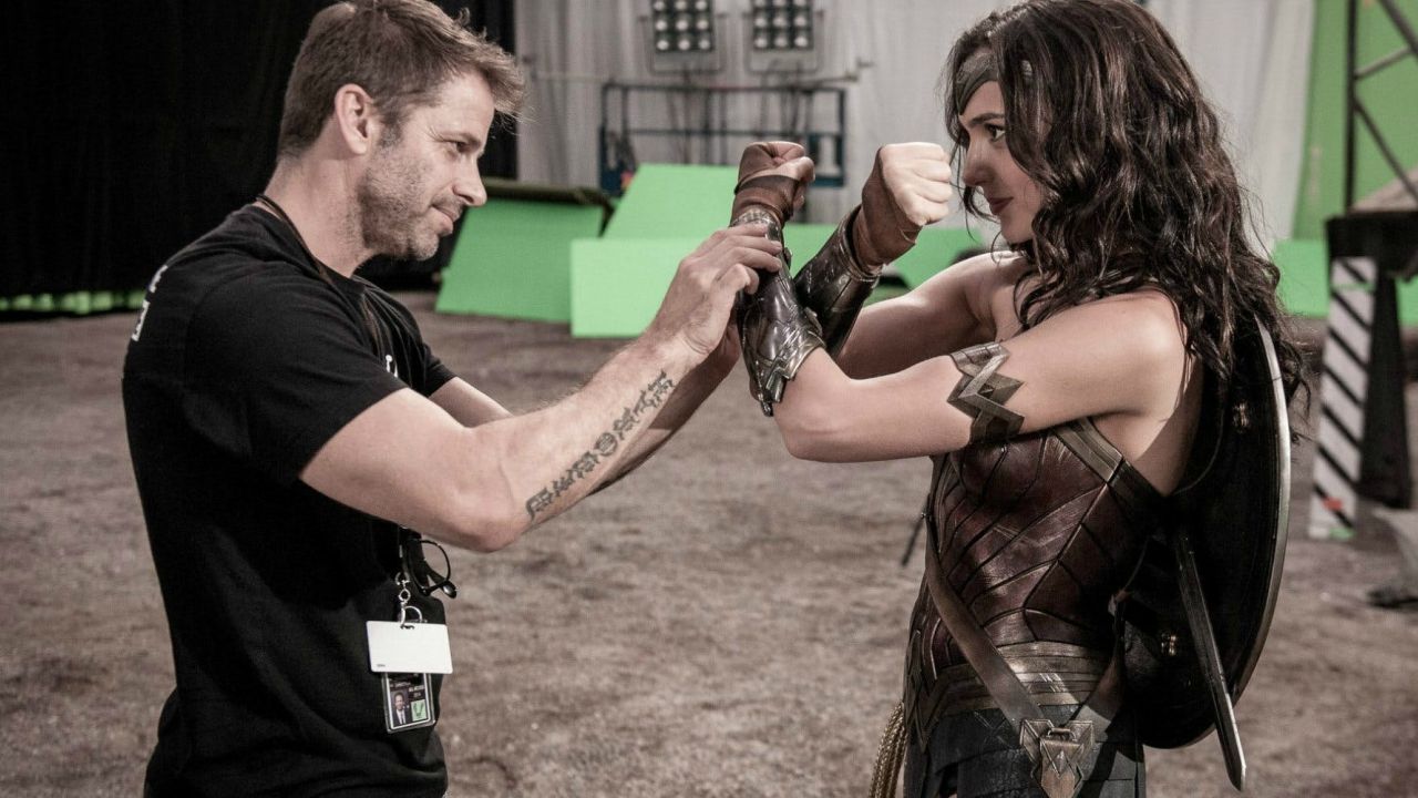 Em premiação, Gal Gadot agradece a Zack Snyder por ter salvo sua carreira