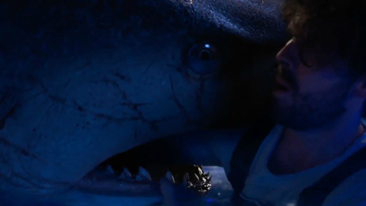 Do Fundo do Mar 2 | Trailer traz experimentos com tubarões e muita ação