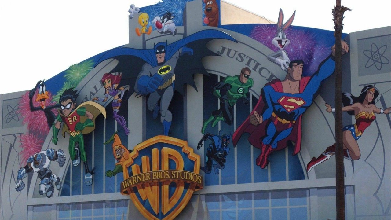 Universo DC corre risco nos cinemas, caso junção entre AT&T e Time Warner não ocorra