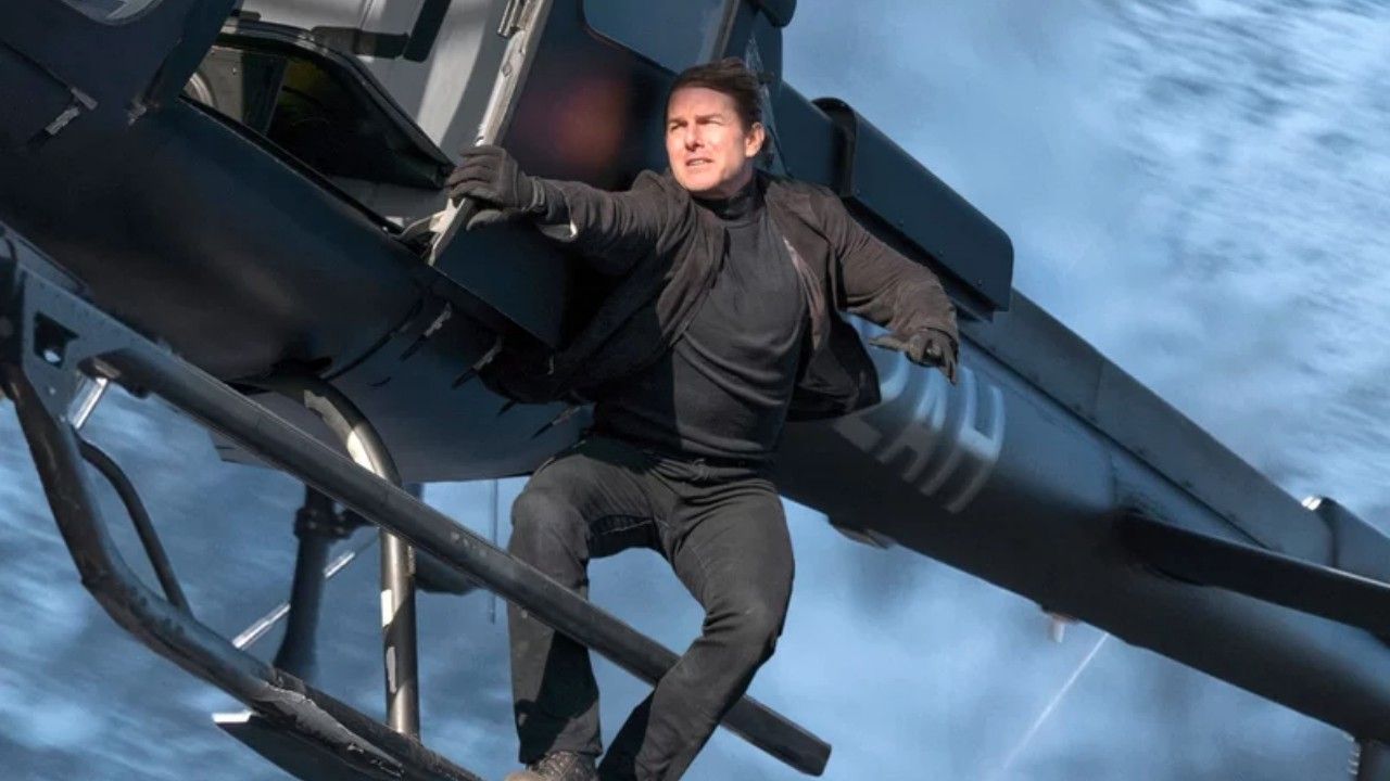 Missão: Impossível – Efeito Fallout | Tom Cruise pula de avião a mais de 7 mil metros de altura em nova foto dos bastidores