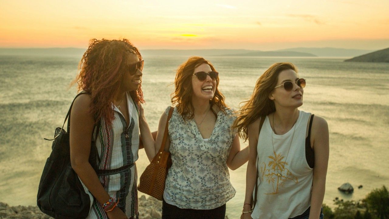 Ibiza | Novo filme da Netflix estrelado por Gillian Jacobs tem trailer divulgado