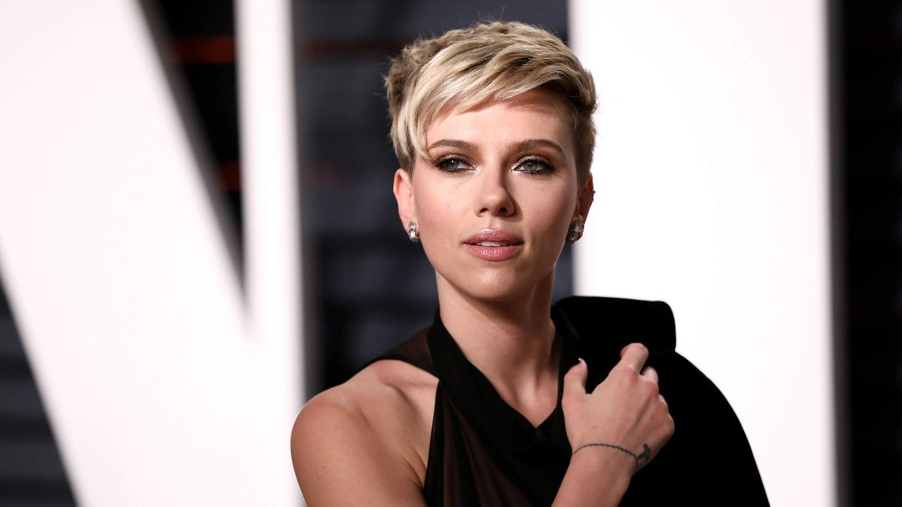 Rub & Tug | Saída de Scarlett Johansson do projeto é bem recebida pela comunidade LGBTQ+