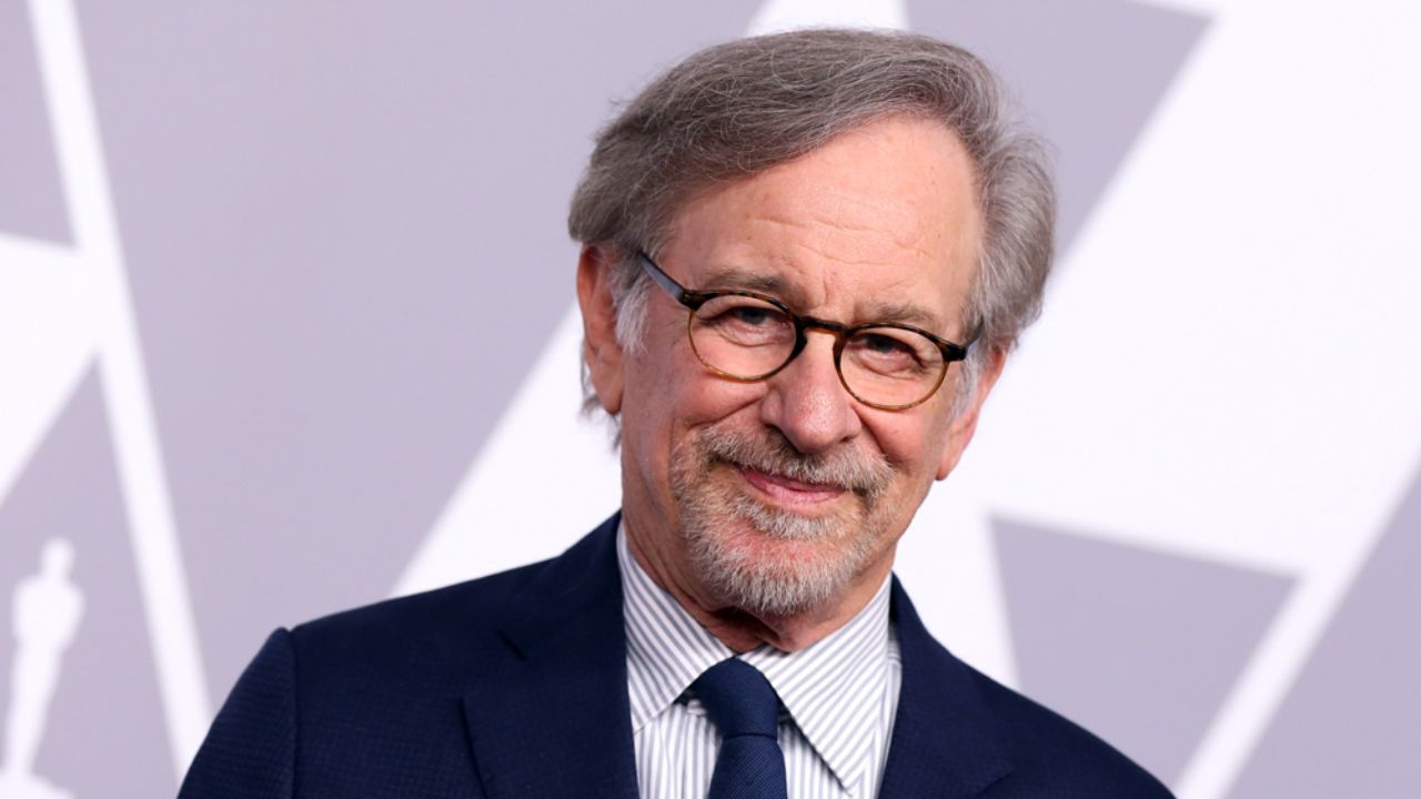 Em premiação, Steven Spielberg pede para que cineastas façam filmes para o cinema, e não para streaming