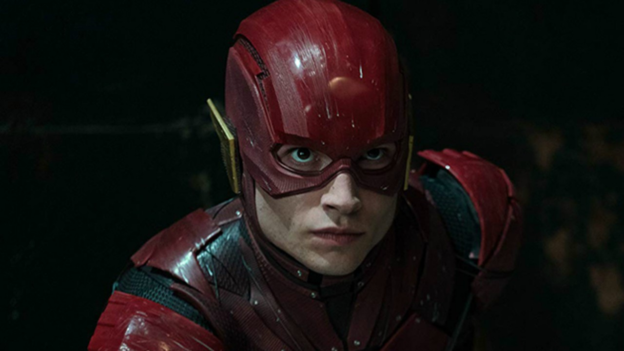 The Flash | Ezra Miller assume o roteiro do longa junto ao quadrinista Grant Morrison