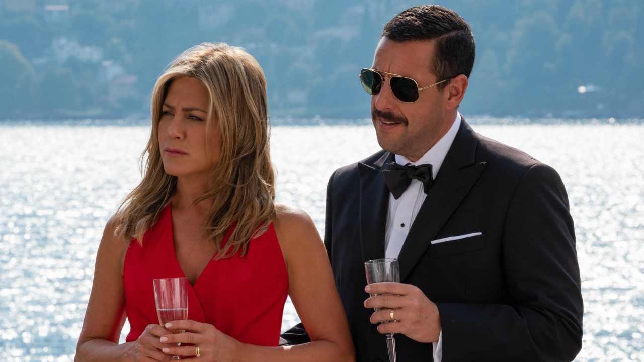 Mistério no Mediterrâneo | Netflix confirma elenco da sequência de filme com Adam Sandler e Jennifer Aniston