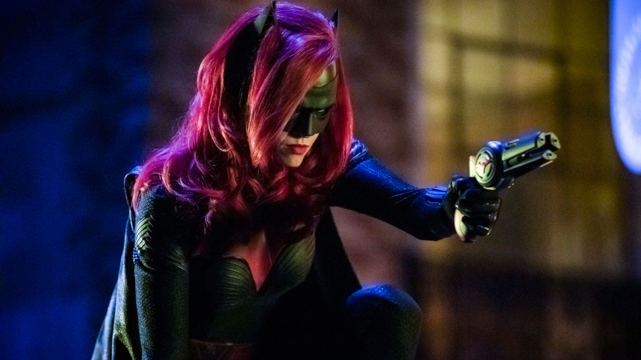 Batwoman | Série é oficializada pela CW e ganha primeiro teaser