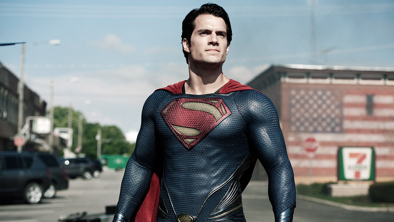 [ATUALIZADO] Henry Cavill pode reprisar papel de Superman no Universo DC dos cinemas