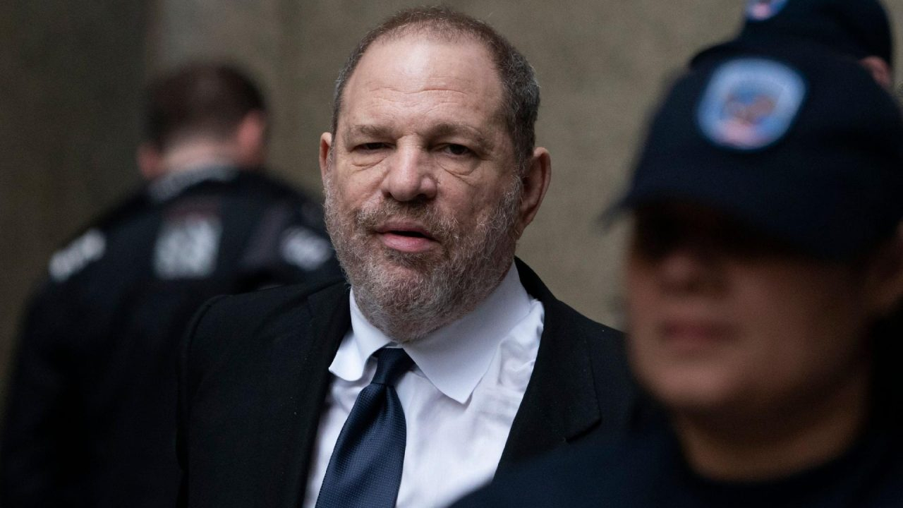 Ex-produtor de Hollywood Harvey Weinstein é condenado por assédio sexual e estupro