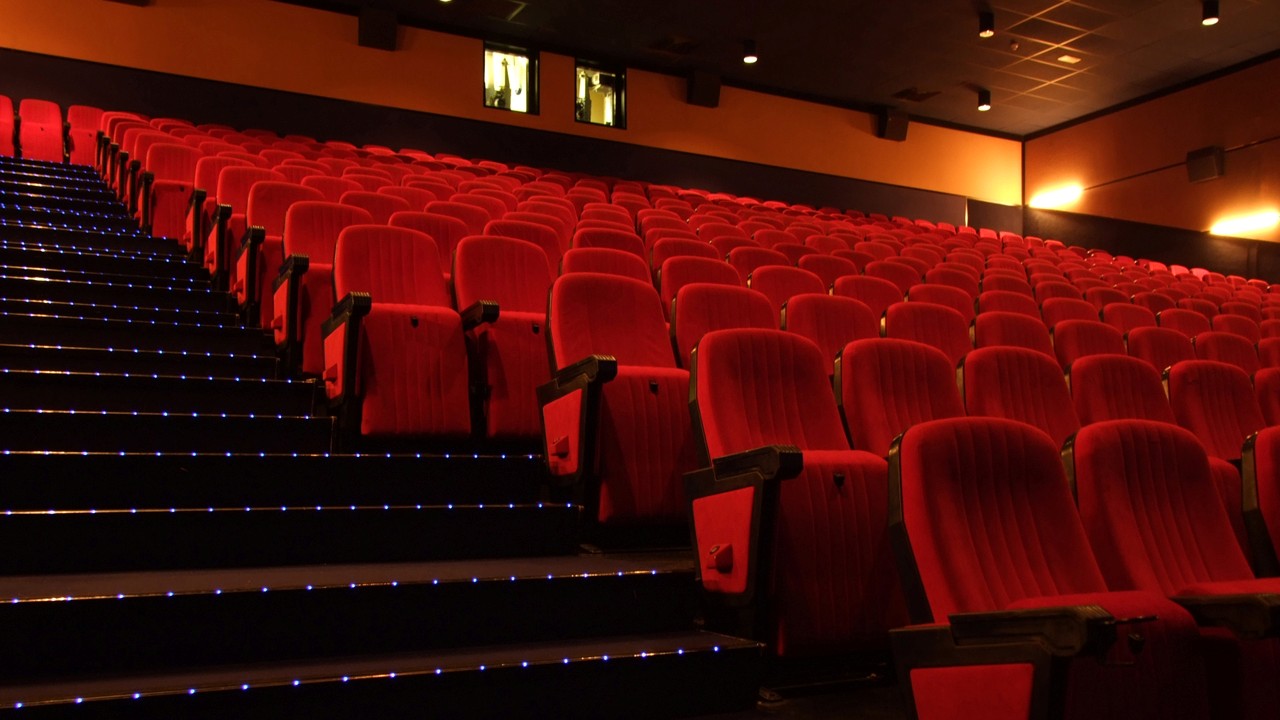 Cinemas na Califórnia poderão reabrir a partir de 12 de junho com 25% da capacidade