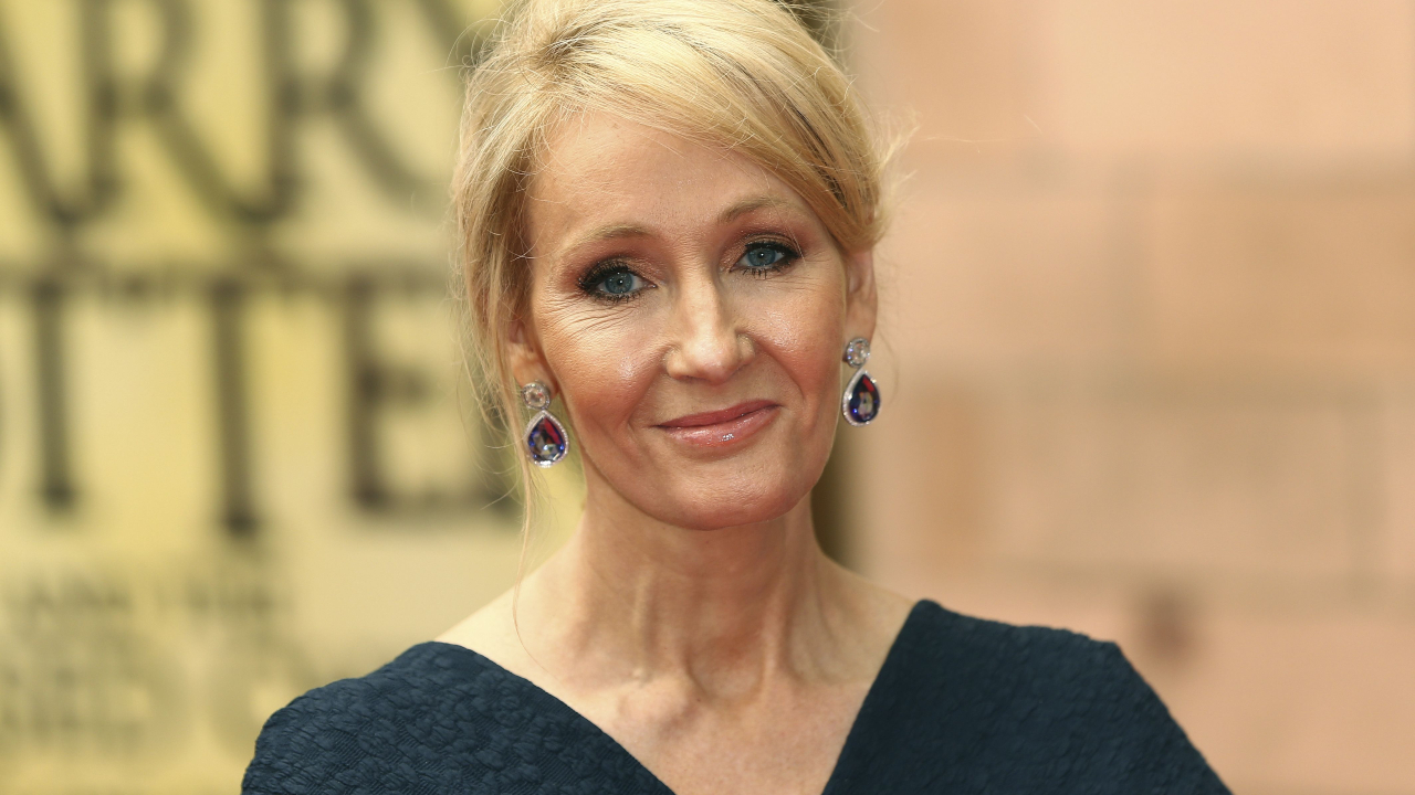 Warner se pronuncia sobre tweets controversos de J.K. Rowling em relação a pessoas trans