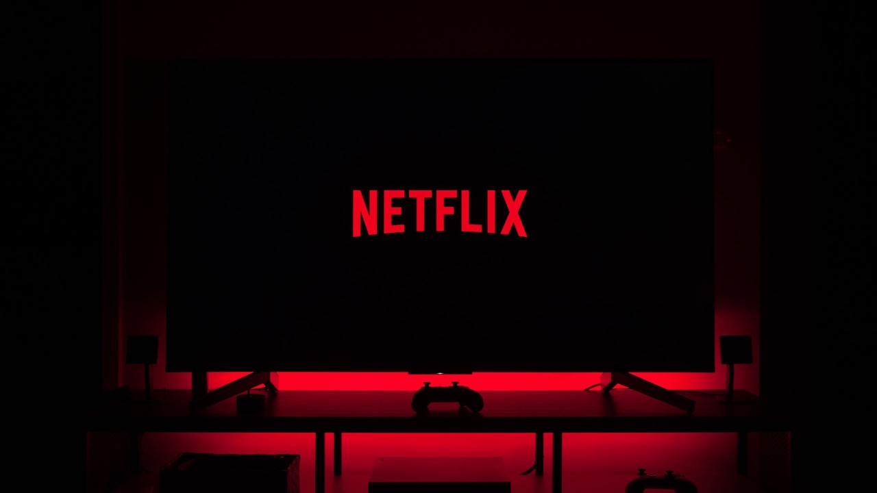 Netflix retoma crescimento após lançamento de planos mais baratos com anúncios