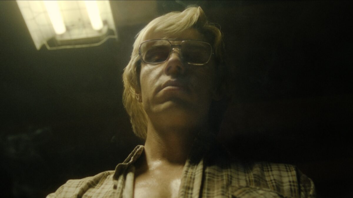 Canal PeeWee 🚂 on X: Chegou no catálogo da Netflix a minissérie Dahmer:  Um Canibal Americano. Estrelado por Evan Peters, a série mostra a história  do serial killer Jeffrey Dahmer. Vai assistir?